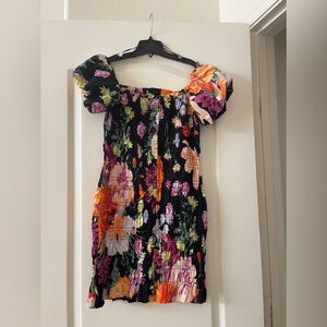 Stretchy floral dress